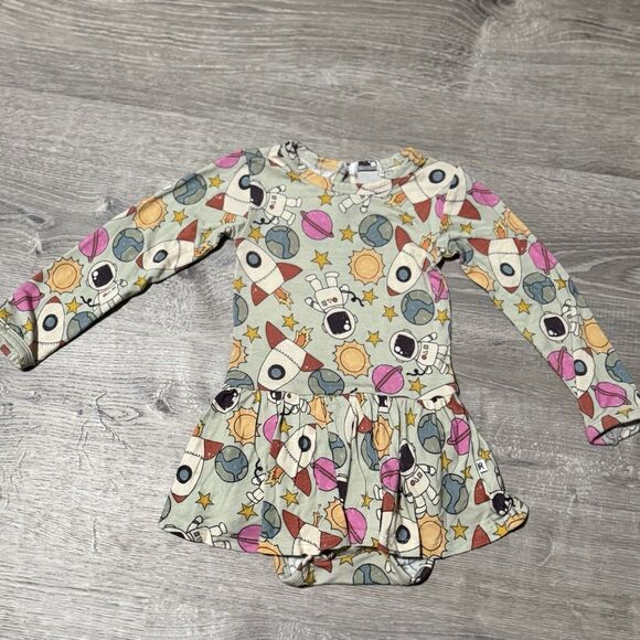 Bums & Roses + Marie Nicole 12–18M Baby Girl Long Sleeve Peplum Bodysuits Bundle - Picture 5 of 7